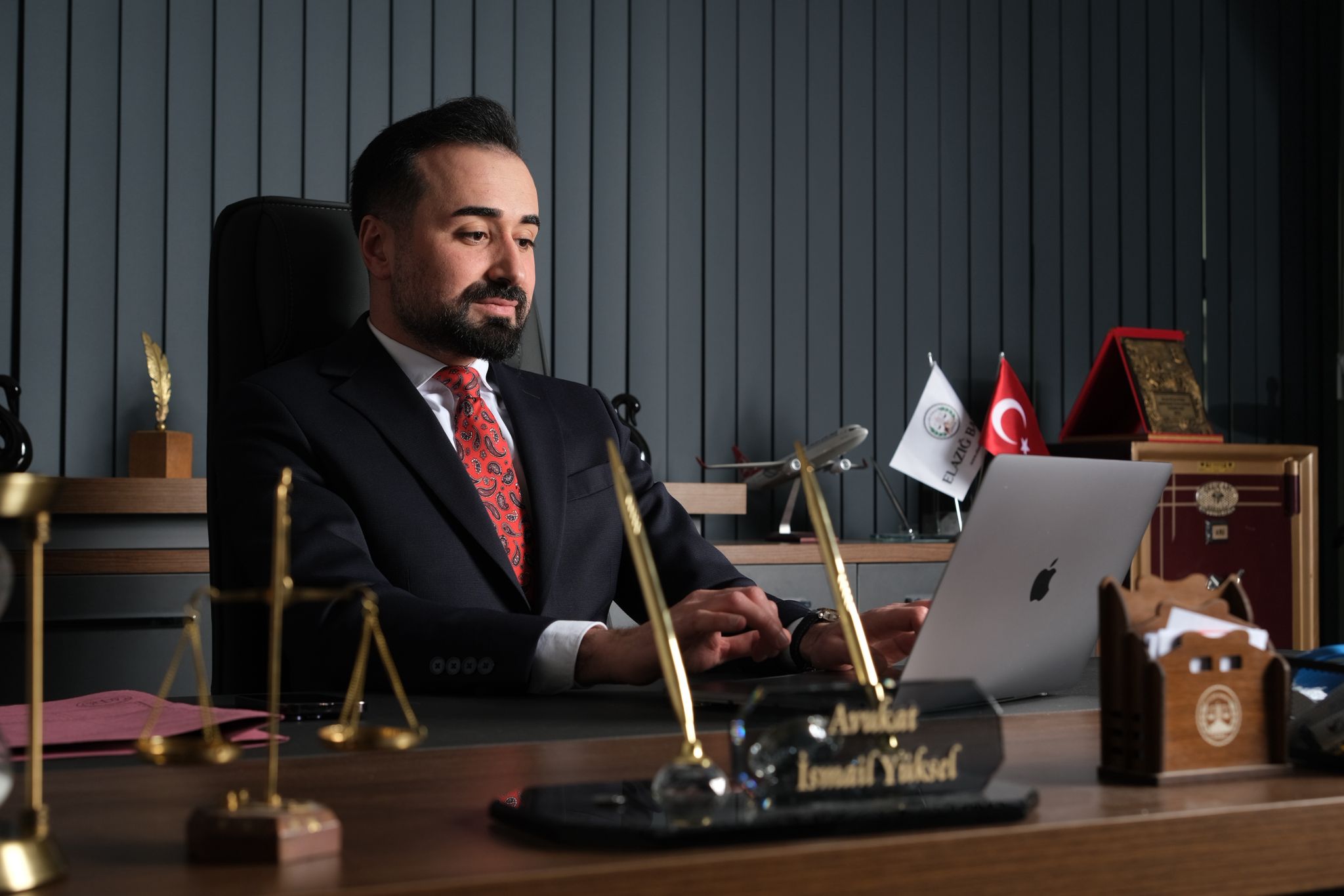 Avukat Ayşe Yılmaz